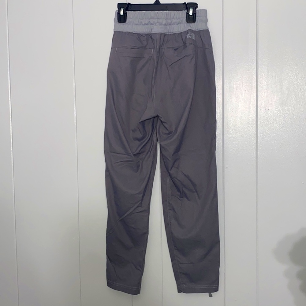 The North Face Women’s Gray Lightweight Jogger Style Winter Pants Size XS - Picture 9 of 12